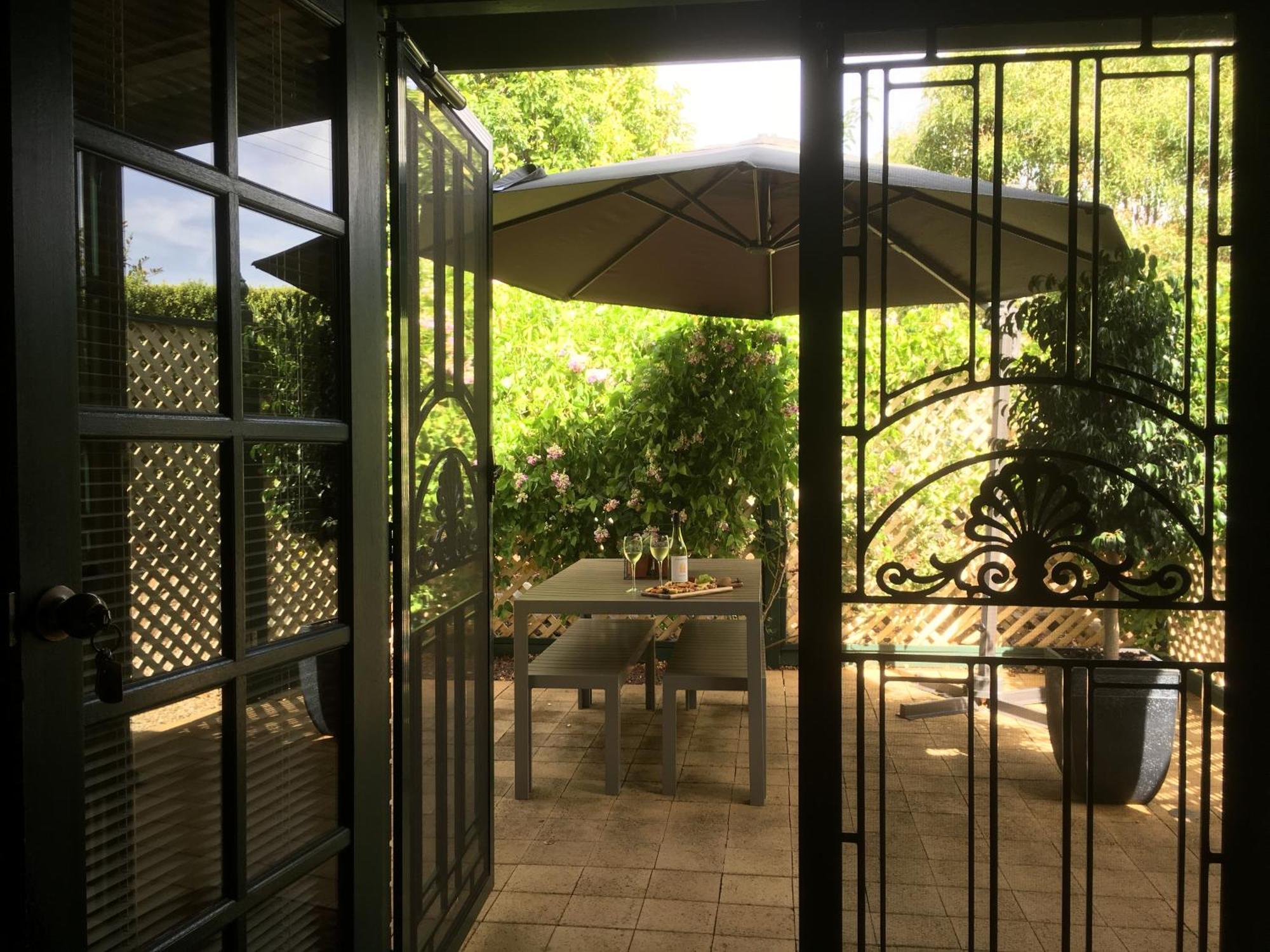 Wine And Roses Bed And Breakfast Adelaide Exterior foto